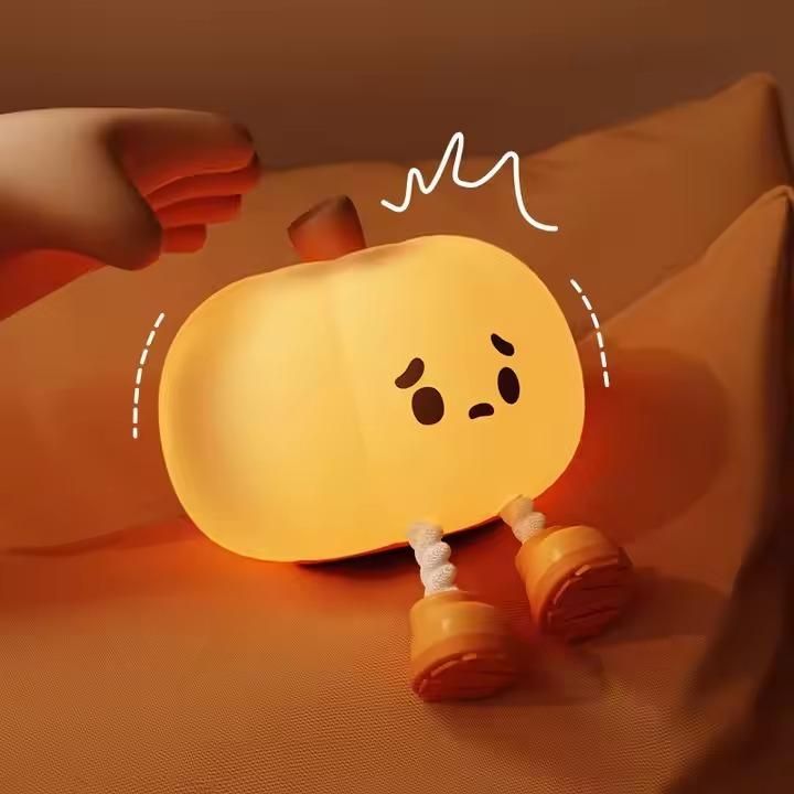 🎃 Sad Pumpkin Silicone Lamp